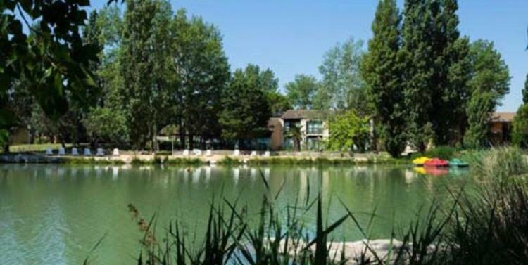 Appartement Village 7 En Residence De Vacances En Camargue Арль Экстерьер фото